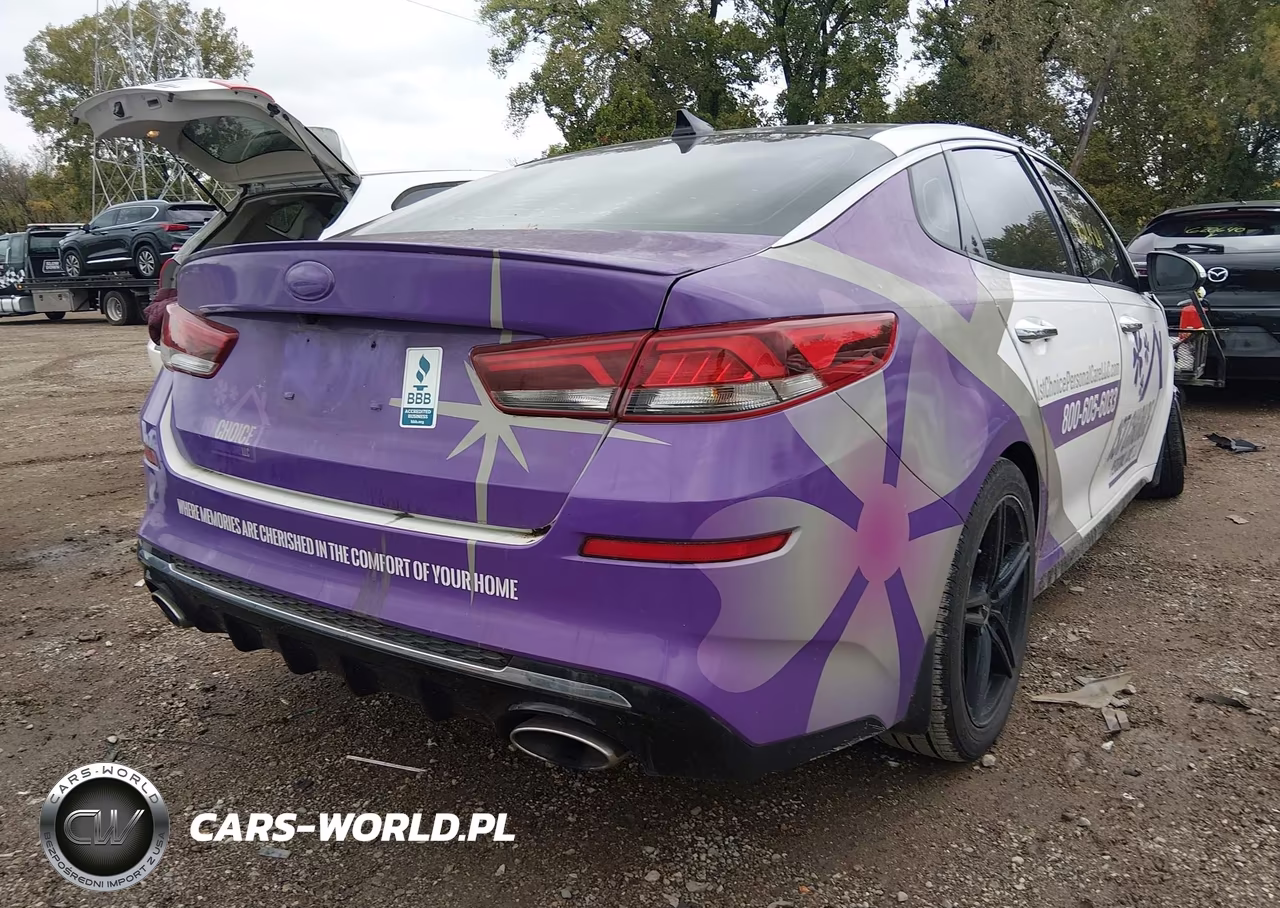 2019 Kia Optima S VIN:5XXGT4L35KG348753 - 4