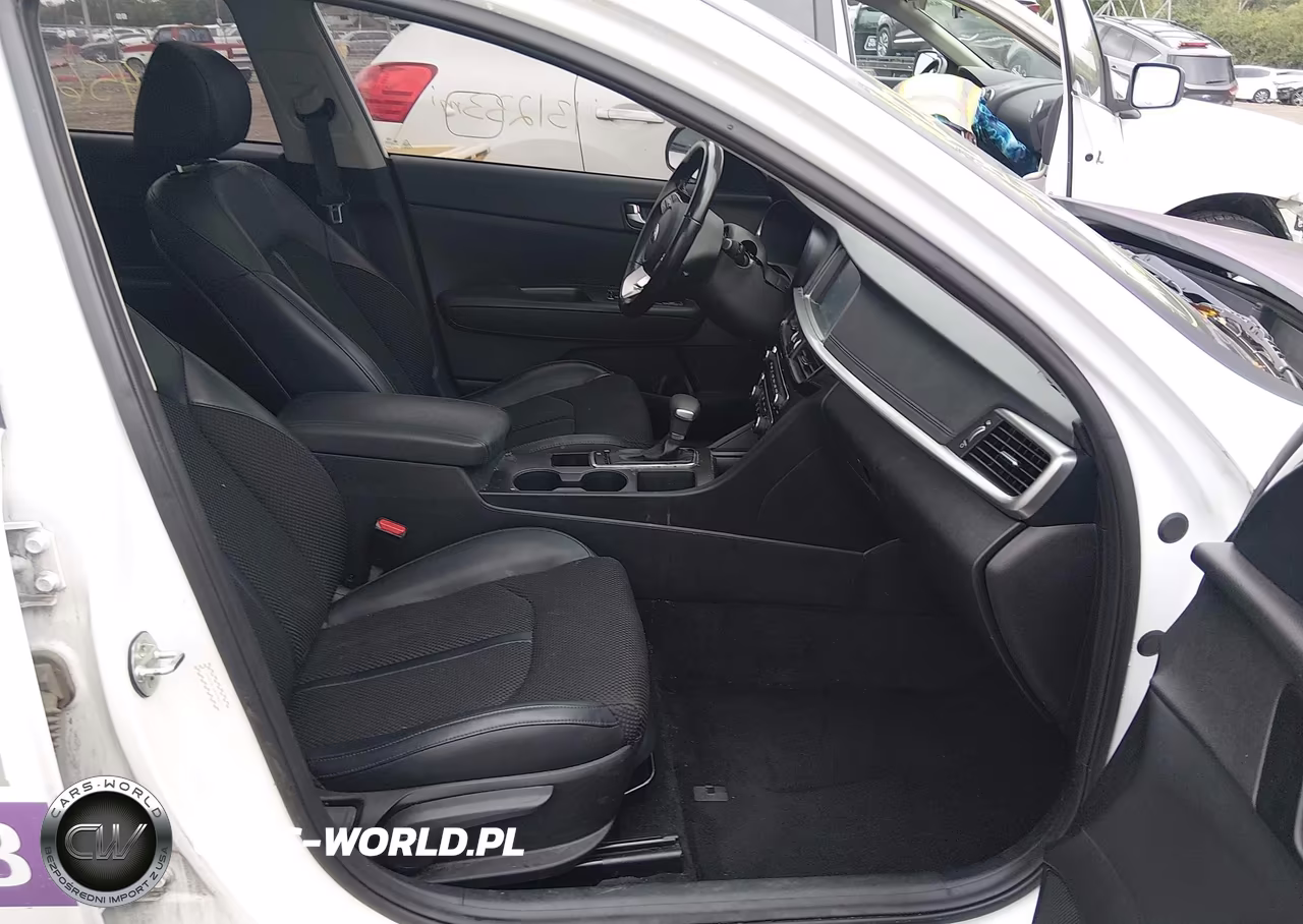2019 Kia Optima S VIN:5XXGT4L35KG348753 - 5