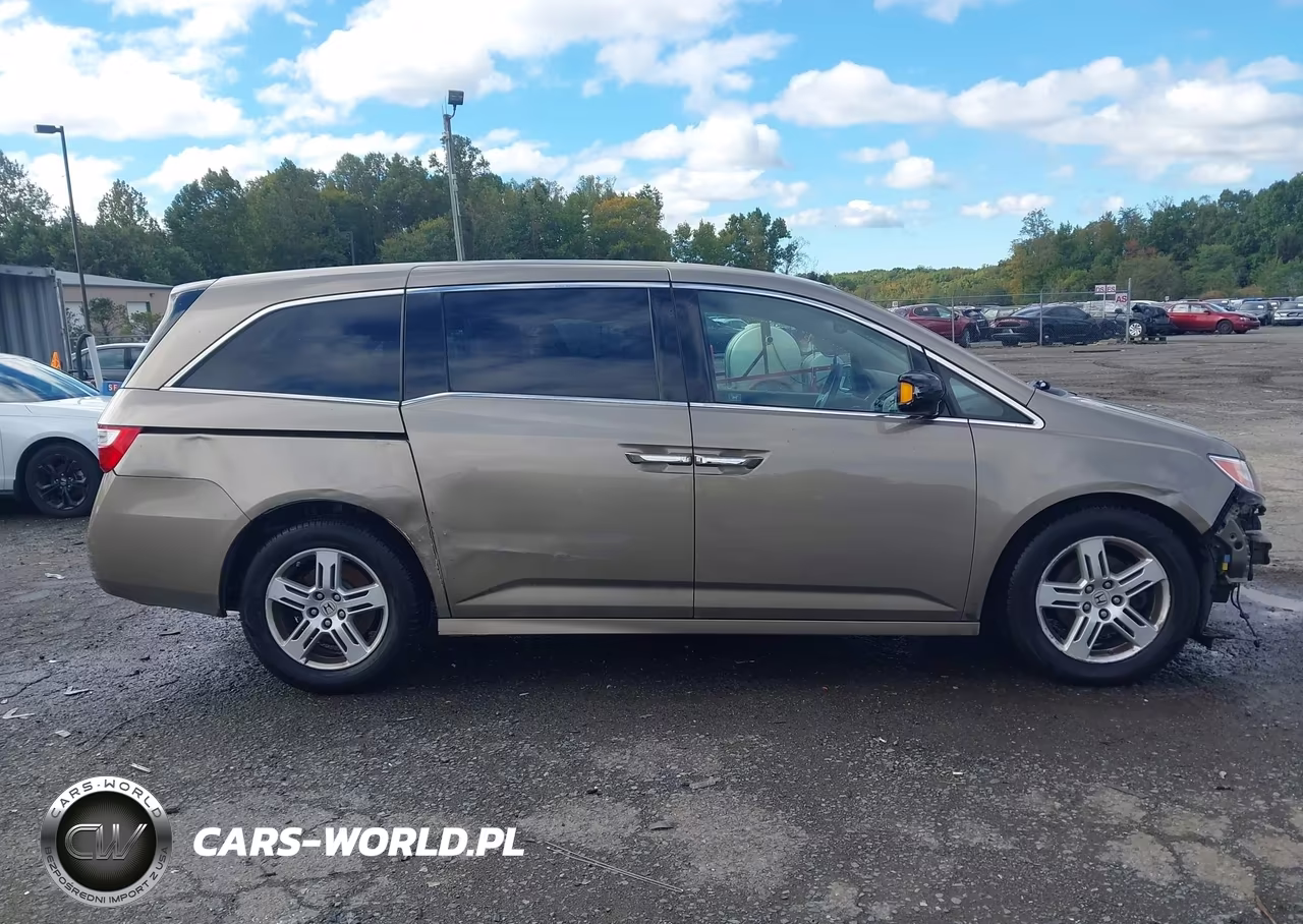 2012 Honda Odyssey Touring-Touring Elite VIN:5FNRL5H93CB043638 - 13