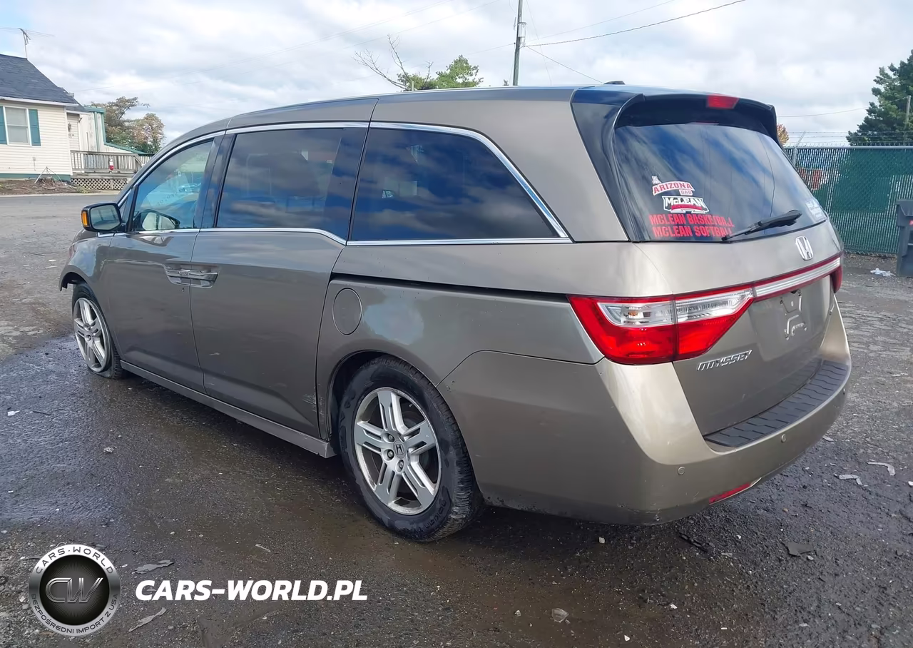 2012 Honda Odyssey Touring-Touring Elite VIN:5FNRL5H93CB043638 - 3