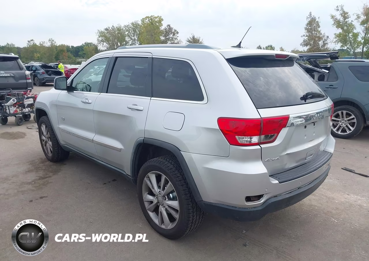 2011 Jeep Grand Cherokee Laredo VIN:1J4RR4GG7BC646039 - 3