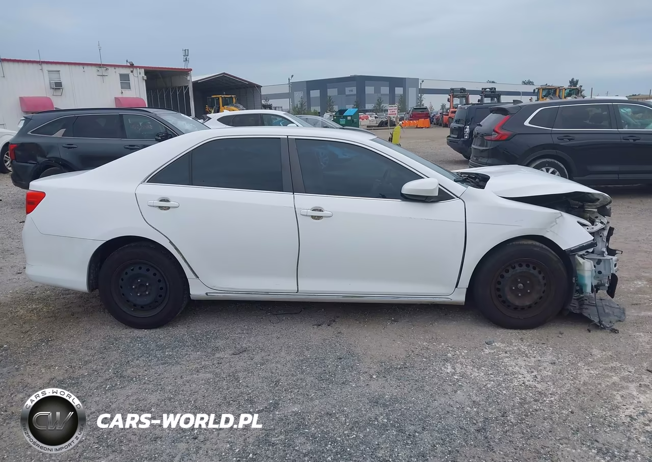 2013 Toyota Camry Le VIN:4T4BF1FK4DR282486 - 14