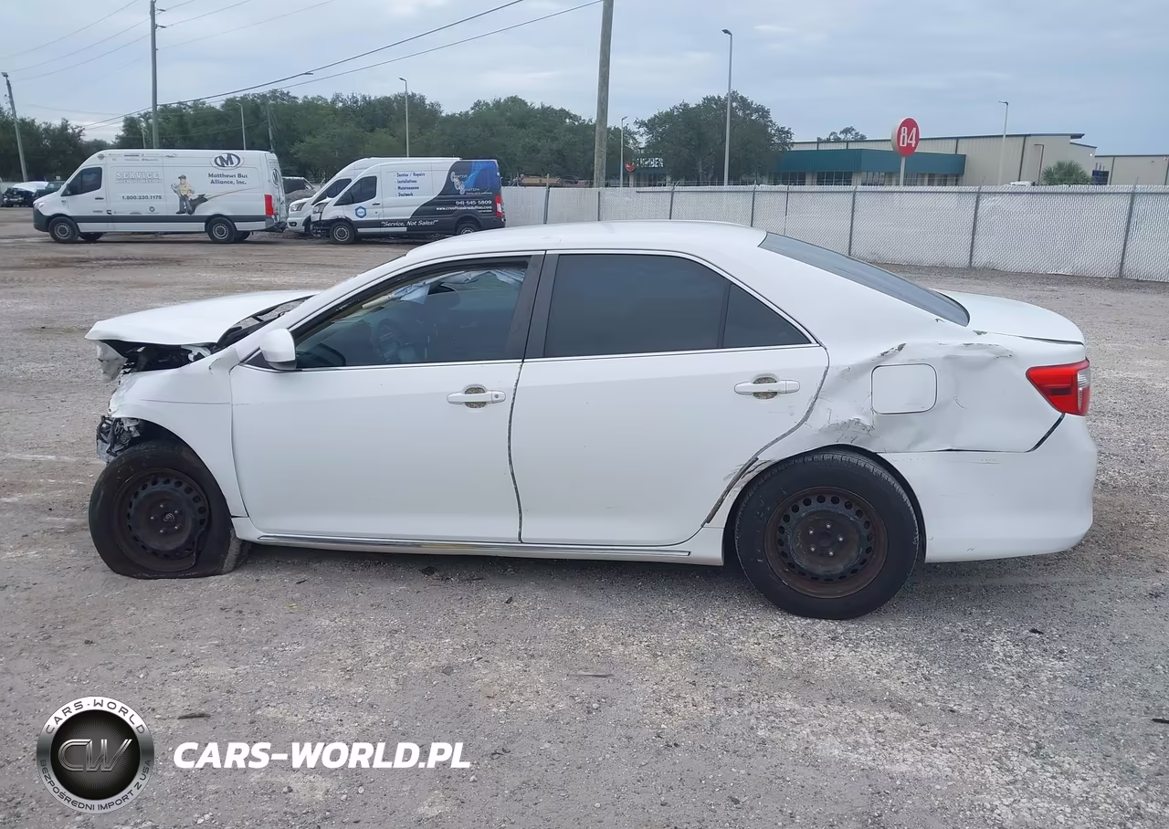 2013 Toyota Camry Le VIN:4T4BF1FK4DR282486 - 15