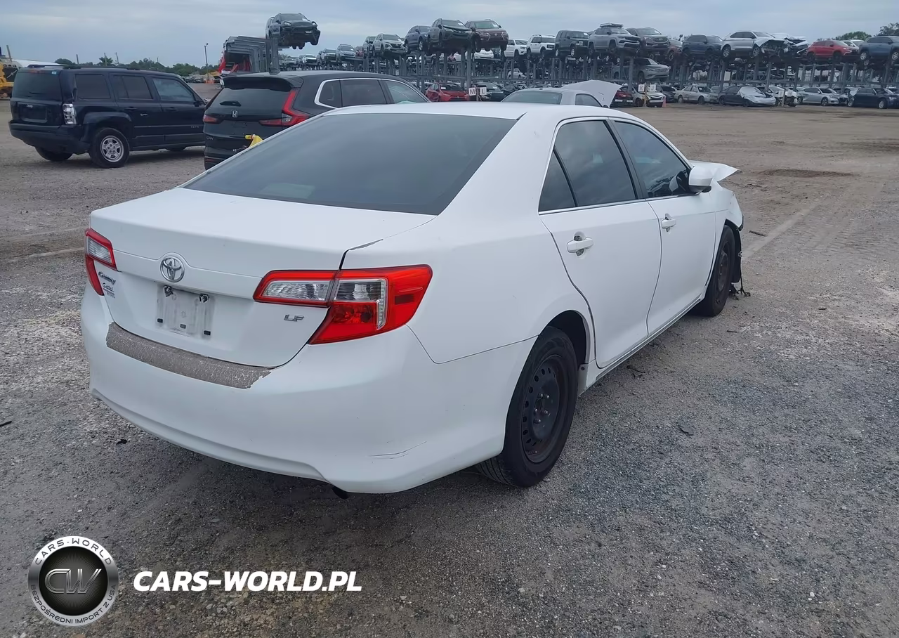 2013 Toyota Camry Le VIN:4T4BF1FK4DR282486 - 4