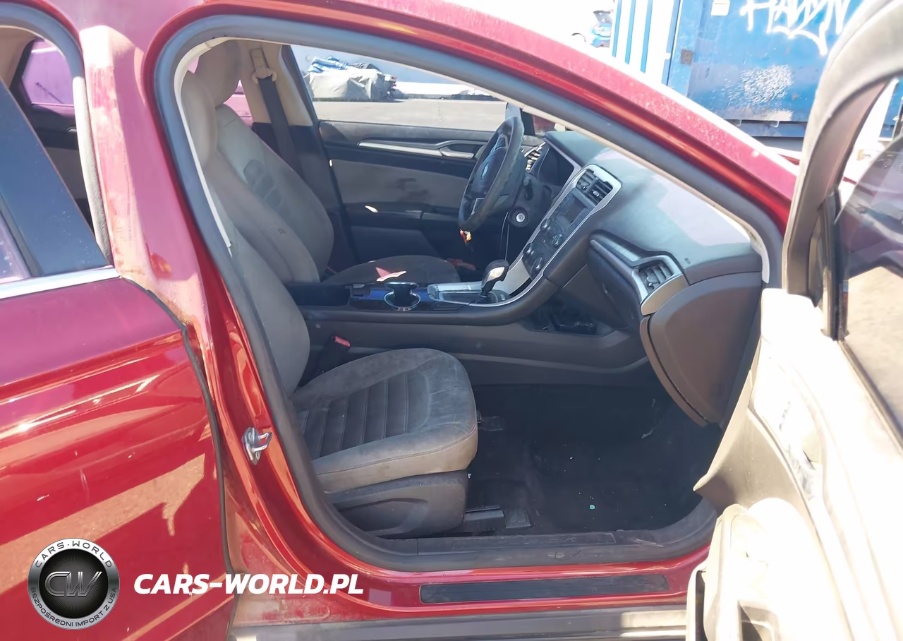 2015 Ford Fusion S VIN:3FA6P0G78FR226150 - 5