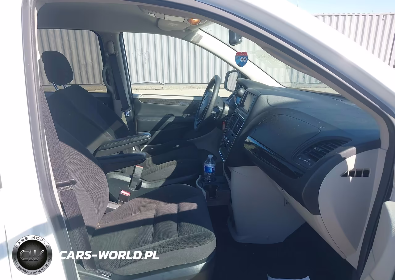 2018 Dodge Grand Caravan Se VIN:2C4RDGBG2JR313010 - 5