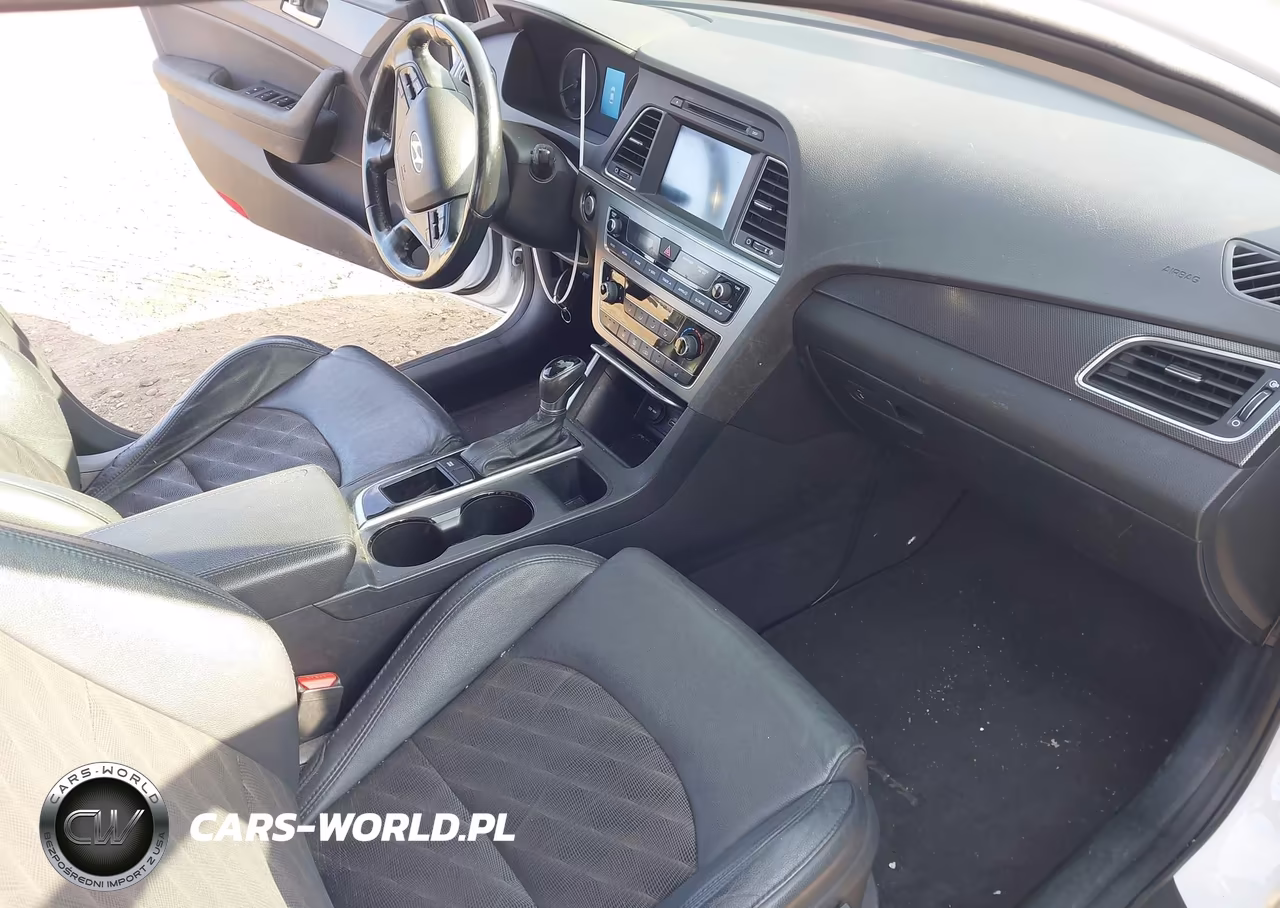 2017 Hyundai Sonata Sport VIN:5NPE34AF9HH455919 - 5