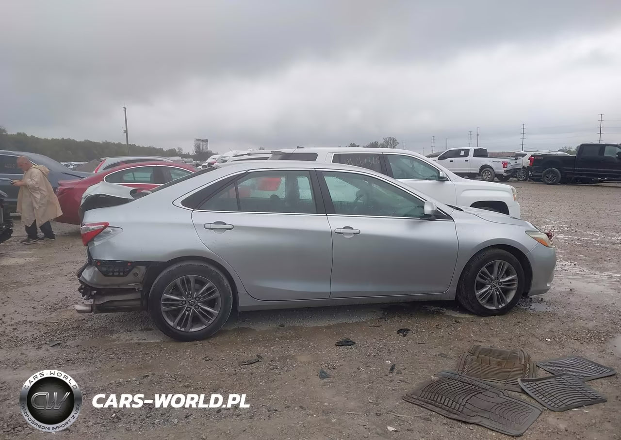 2015 Toyota Camry Se VIN:4T1BF1FKXFU494824 - 14
