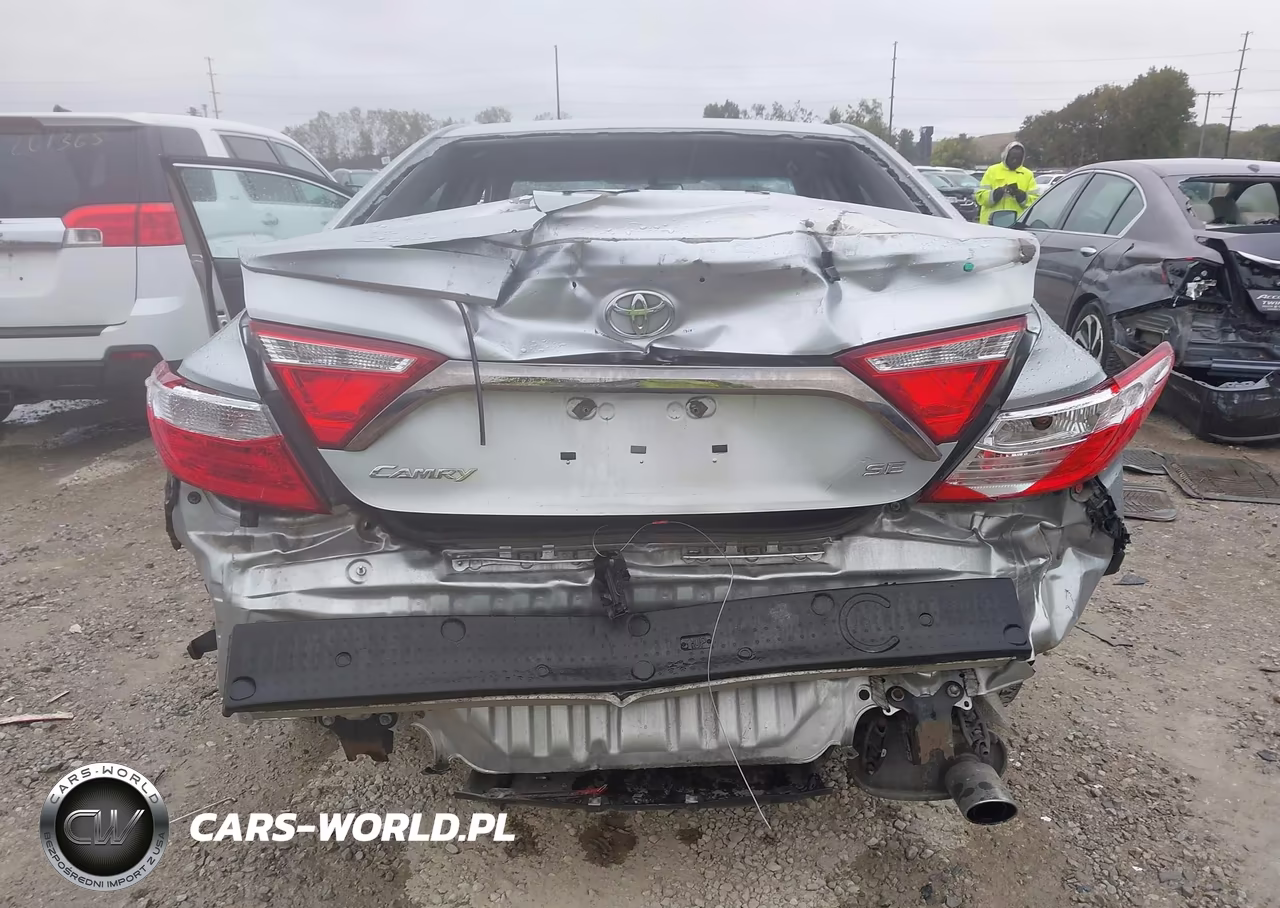 2015 Toyota Camry Se VIN:4T1BF1FKXFU494824 - 6