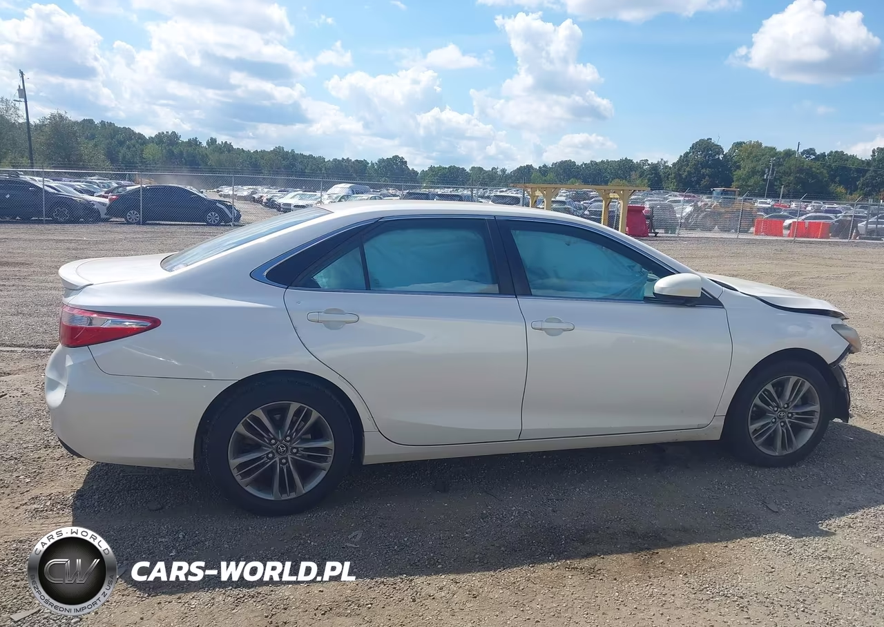 2016 Toyota Camry Se VIN:4T1BF1FK1GU233471 - 14