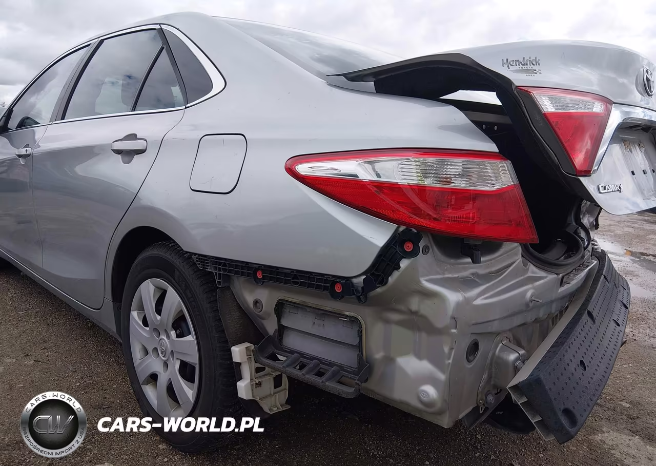 2017 Toyota Camry Le VIN:4T1BF1FK6HU433358 - 17