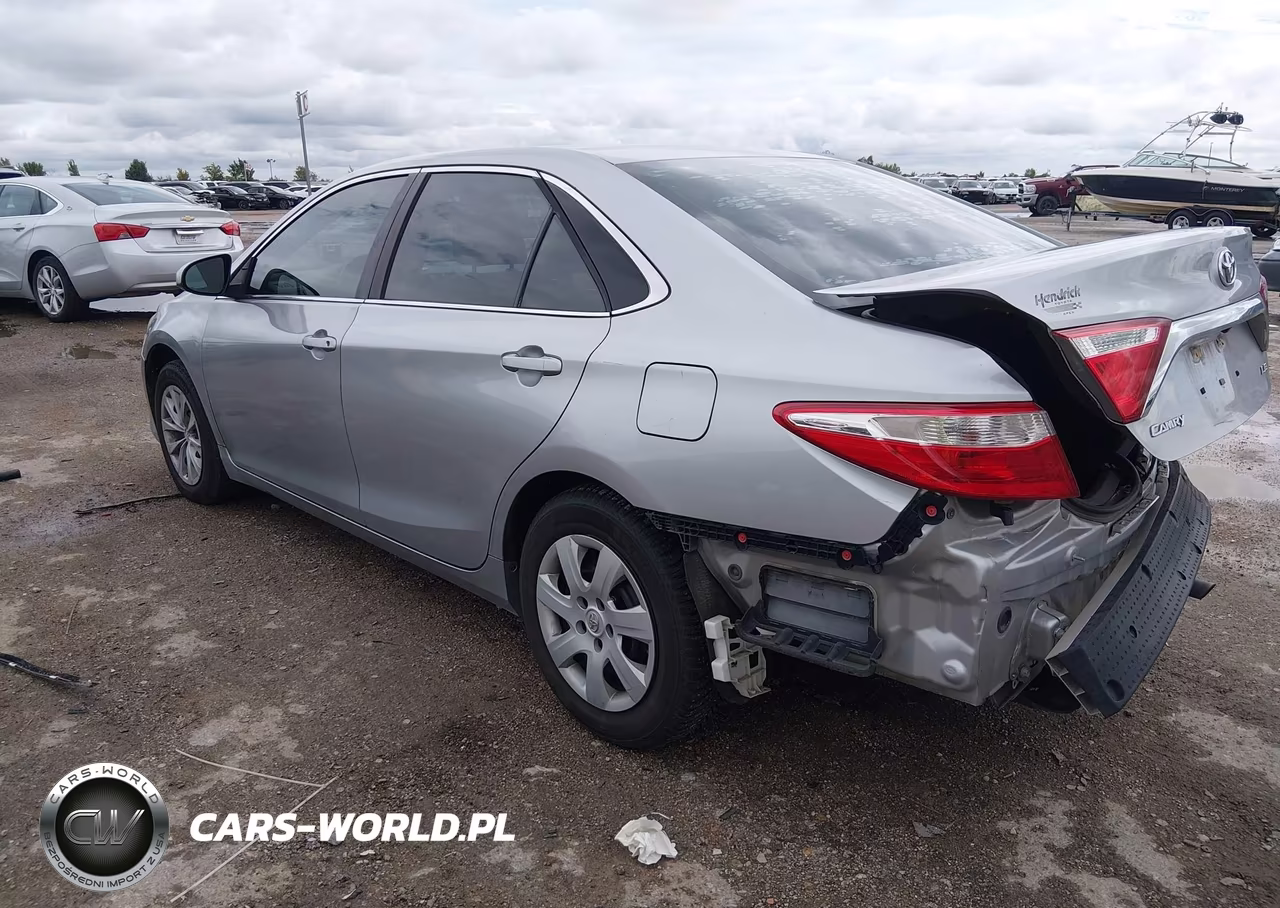 2017 Toyota Camry Le VIN:4T1BF1FK6HU433358 - 3