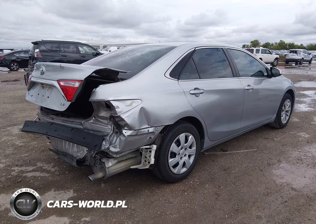 2017 Toyota Camry Le VIN:4T1BF1FK6HU433358 - 4