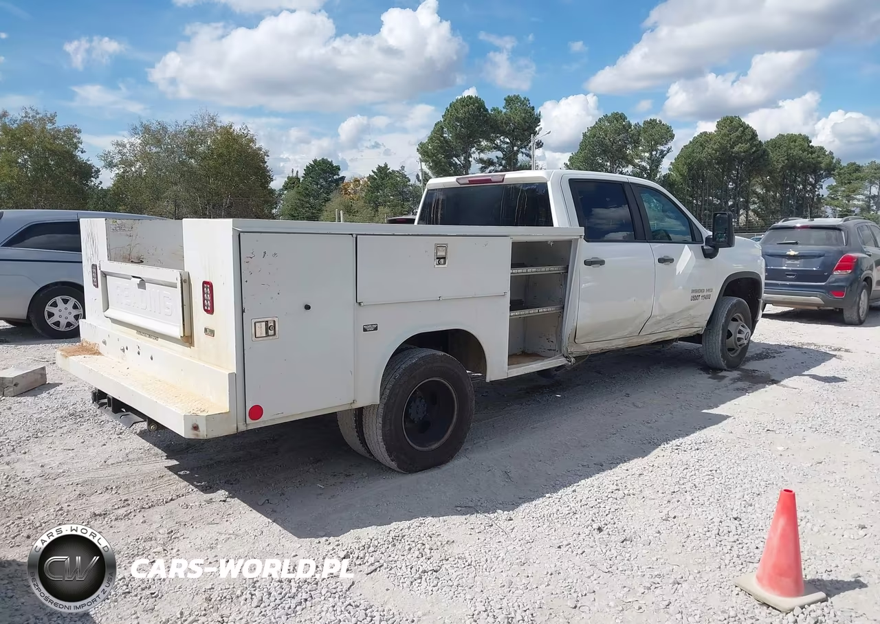 2022 Chevrolet Silverado 3500Hd Chassis Work Truck VIN:1GB4YSE72NF256760 - 4