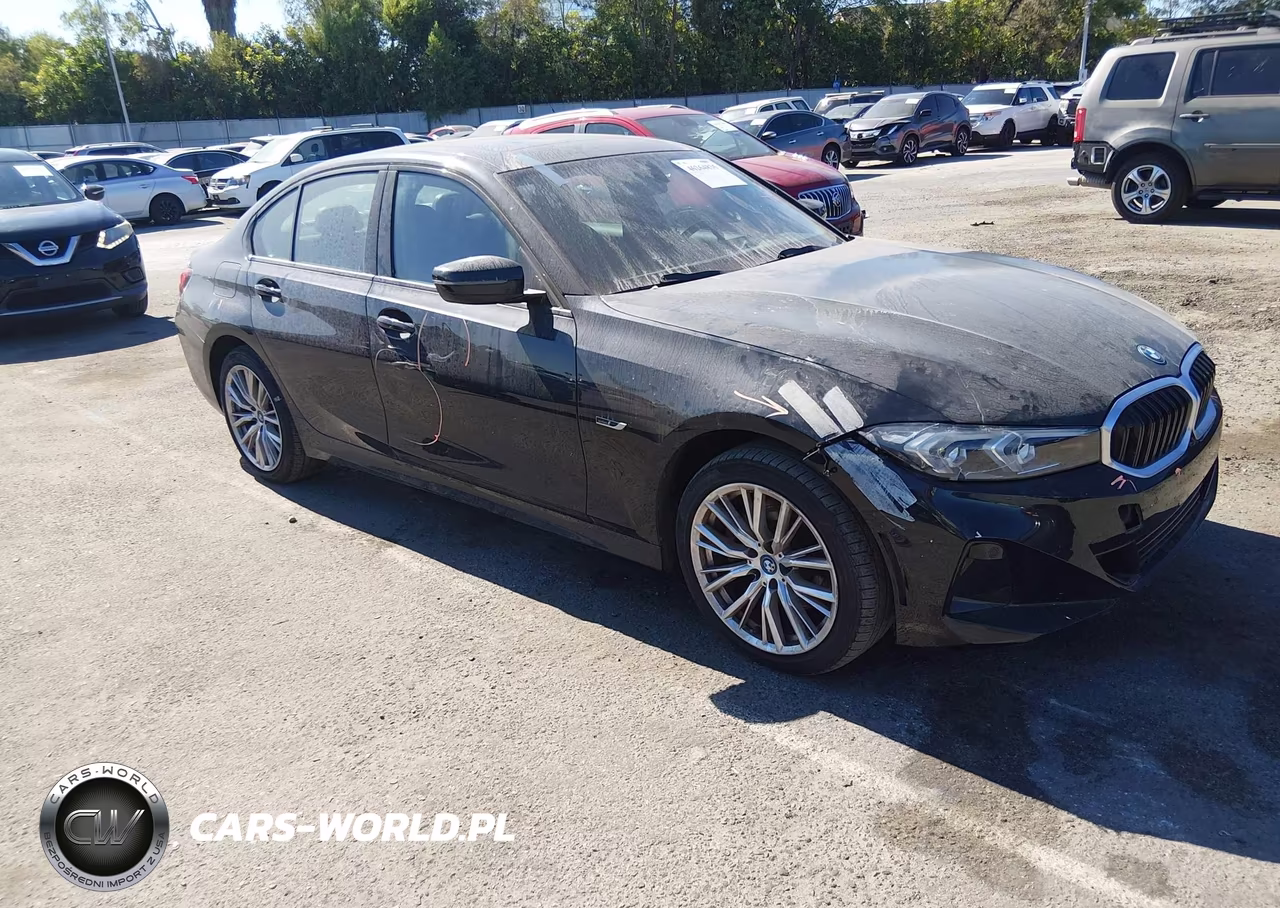 2023 BMW 330E xDrive – zdjęcie 1 z 17