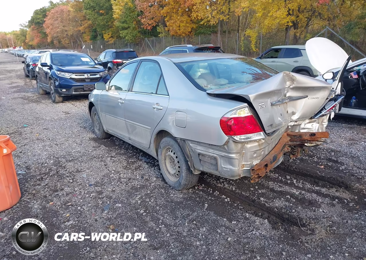 2005 Toyota Camry Le VIN:4T1BE32K95U043273 - 3
