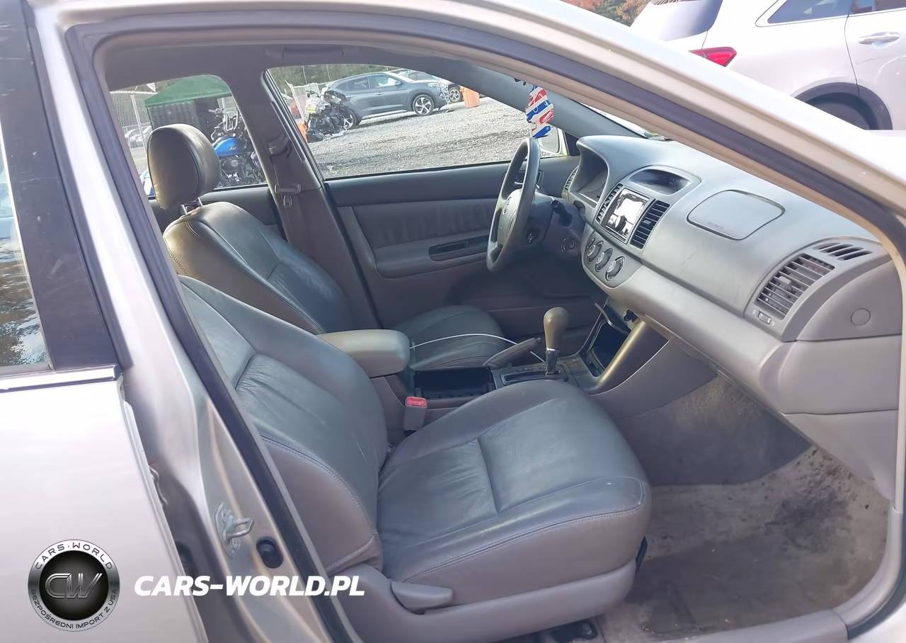 2005 Toyota Camry Le VIN:4T1BE32K95U043273 - 5