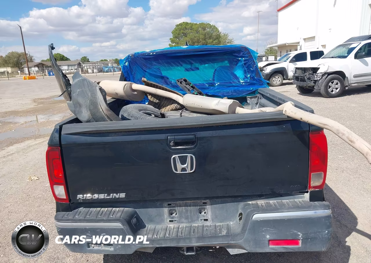 2017 Honda Ridgeline Rtl VIN:5FPYK2F54HB001054 - 17