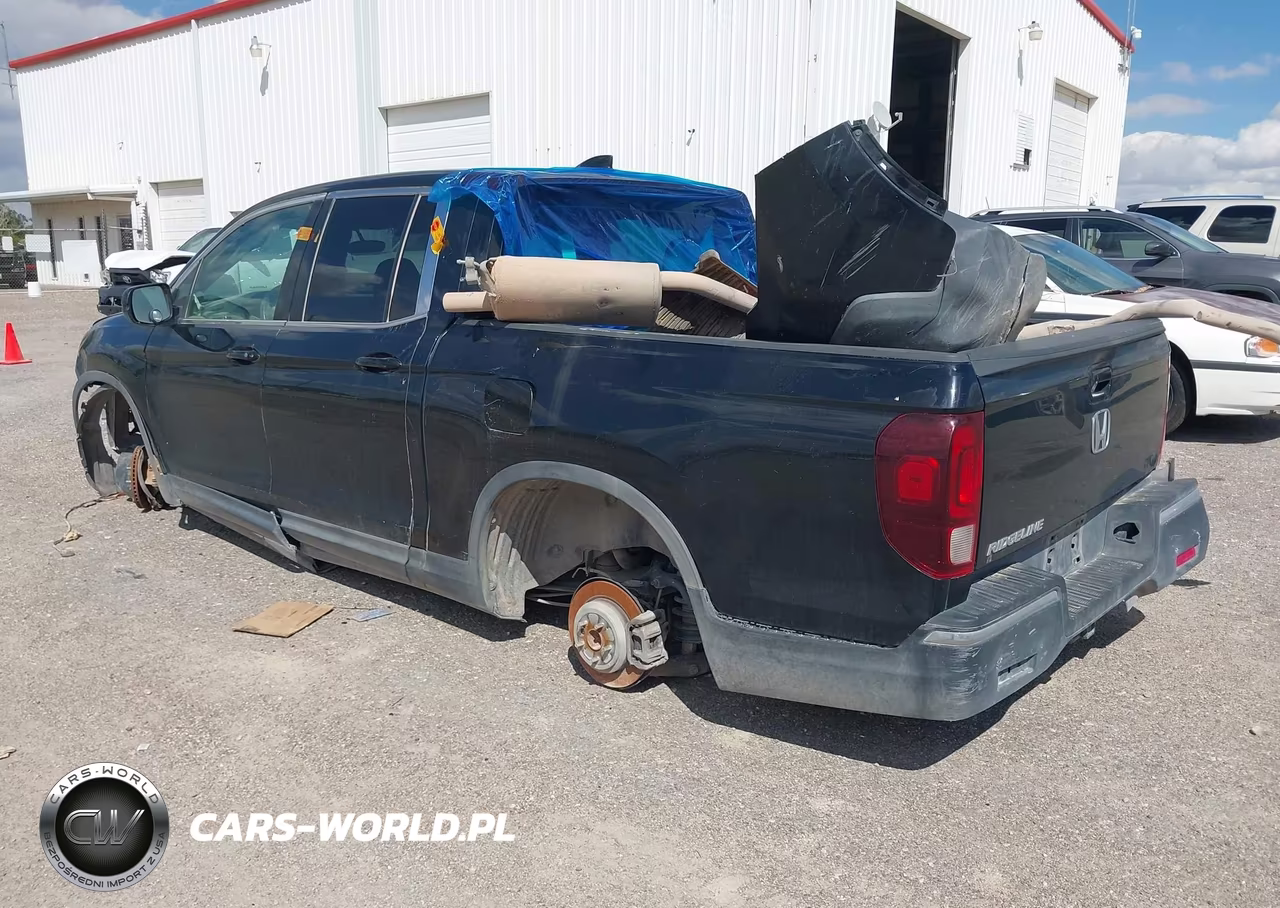 2017 Honda Ridgeline Rtl VIN:5FPYK2F54HB001054 - 3