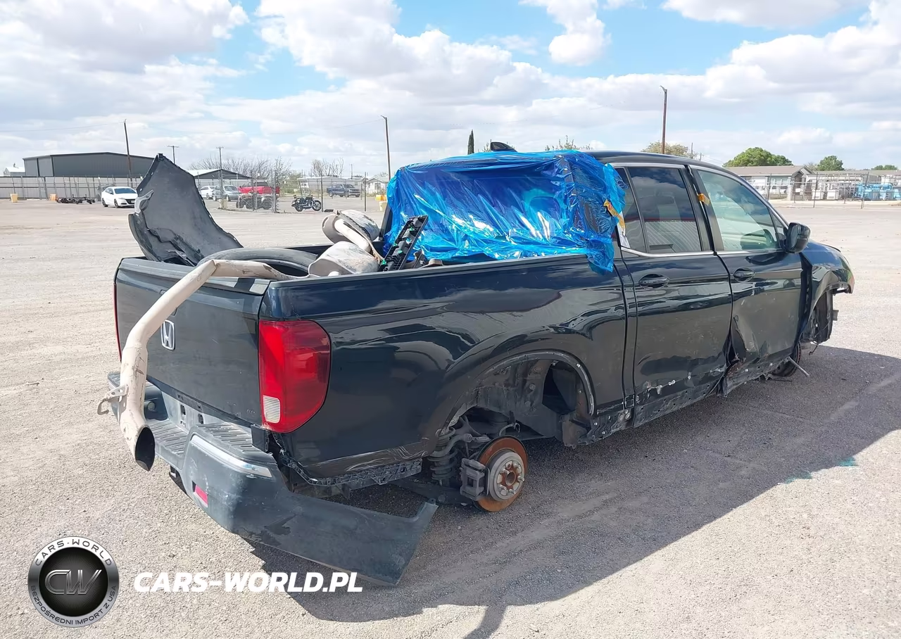 2017 Honda Ridgeline Rtl VIN:5FPYK2F54HB001054 - 4