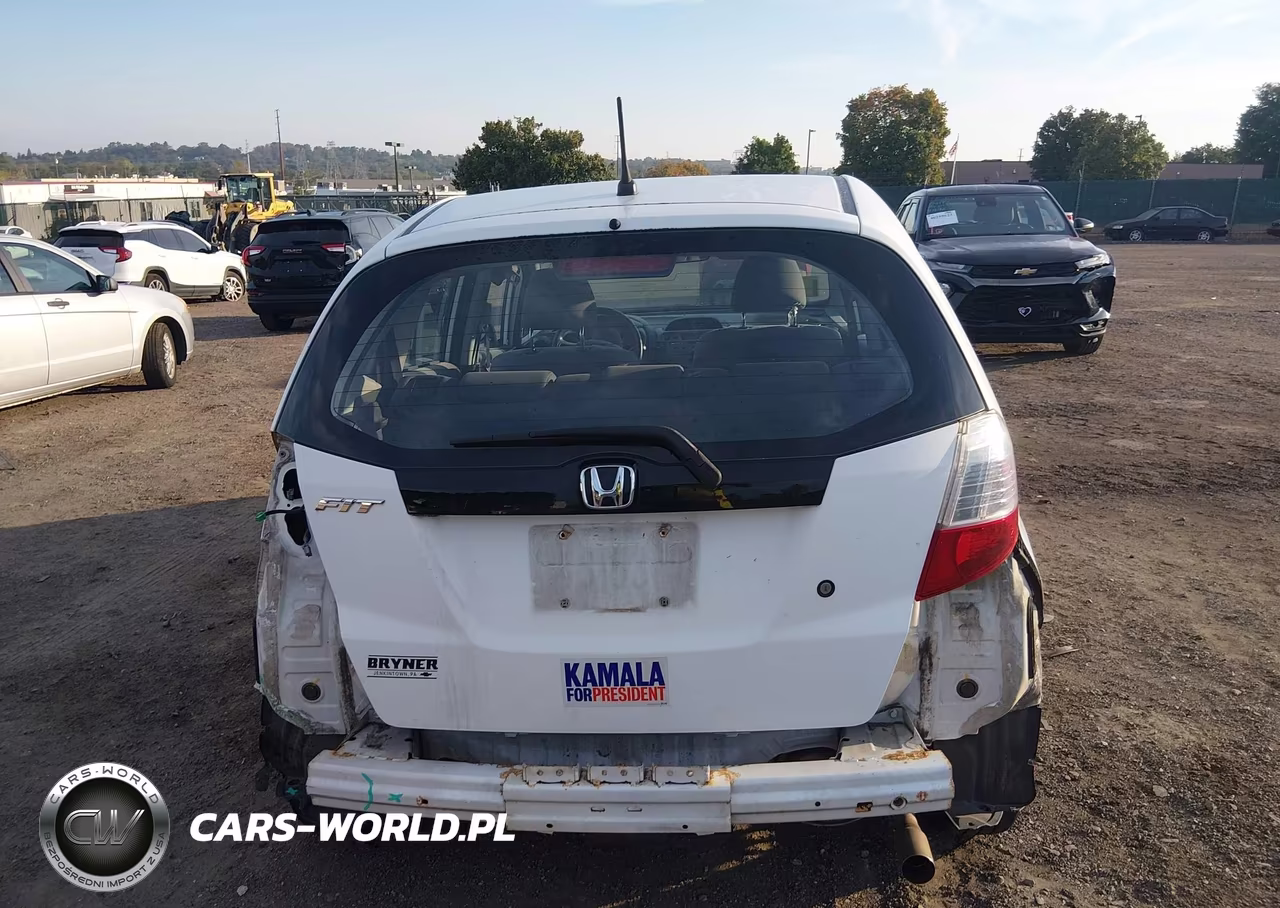 2010 Honda Fit VIN:JHMGE8H23AS020493 - 16