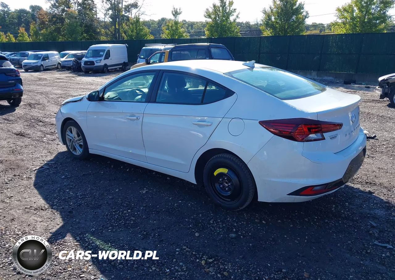2020 Hyundai Elantra Sel VIN:5NPD84LF5LH591872 - 3