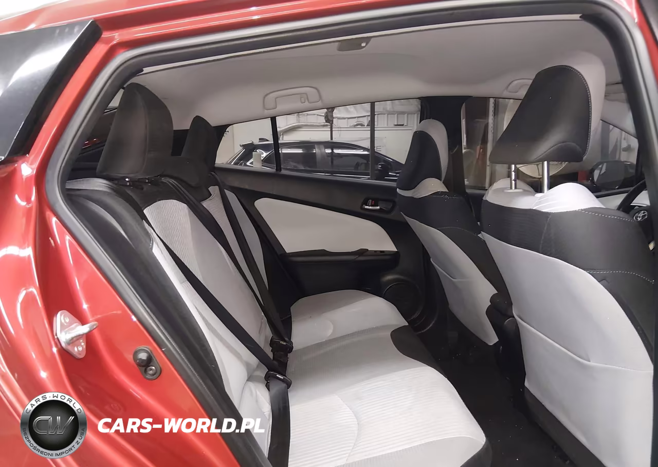 2016 Toyota Prius Three VIN:JTDKARFU8G3520234 - 8