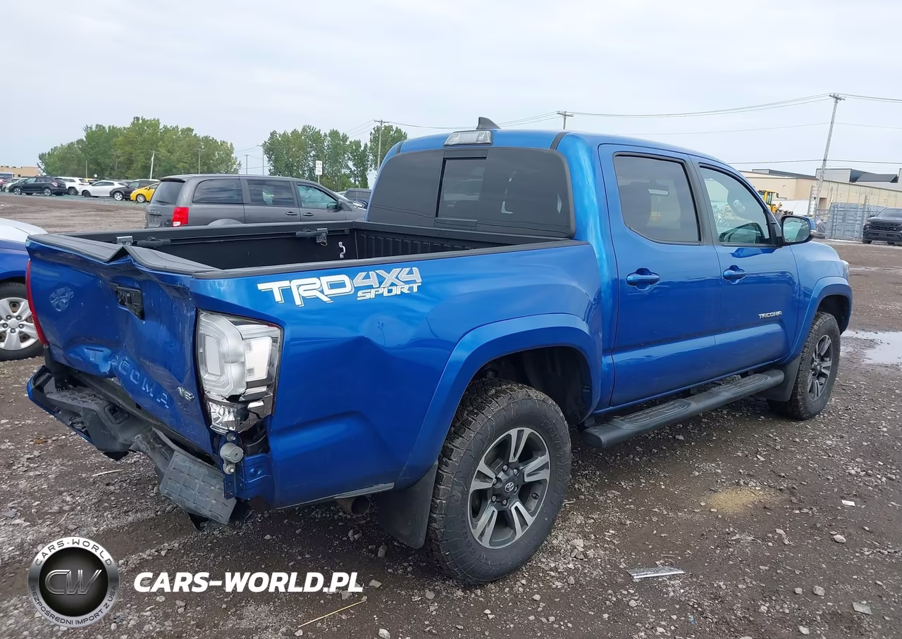 2017 Toyota Tacoma Trd Sport VIN:3TMCZ5AN6HM048928 - 4