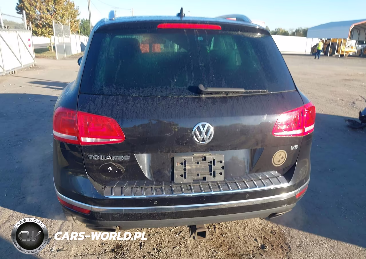 2017 Volkswagen Touareg V6 Wolfsburg Edition VIN:WVGRF7BP3HD003838 - 17