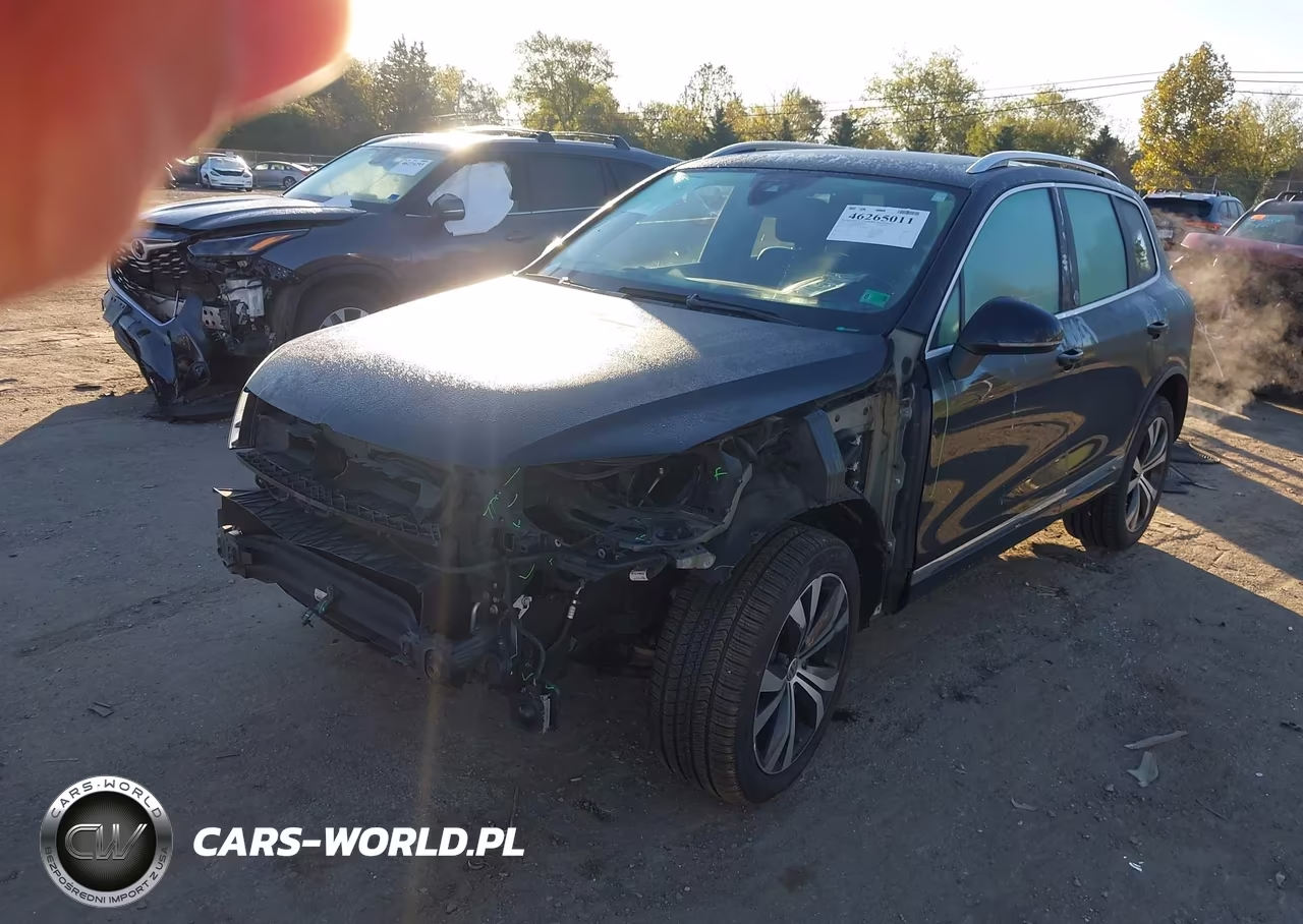 2017 Volkswagen Touareg V6 Wolfsburg Edition VIN:WVGRF7BP3HD003838 - 2