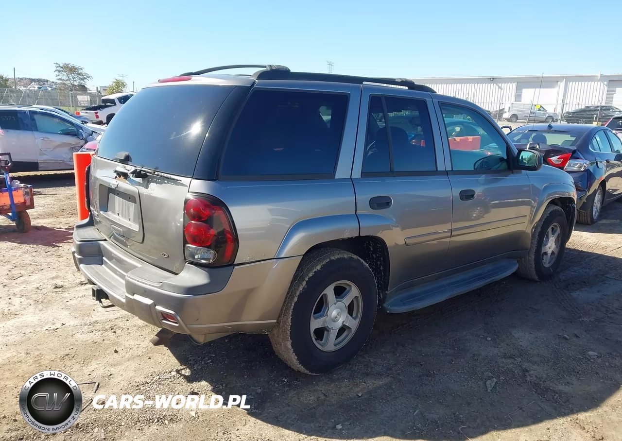 2006 Chevrolet Trailblazer Ls VIN:1GNDT13S662219691 - 4