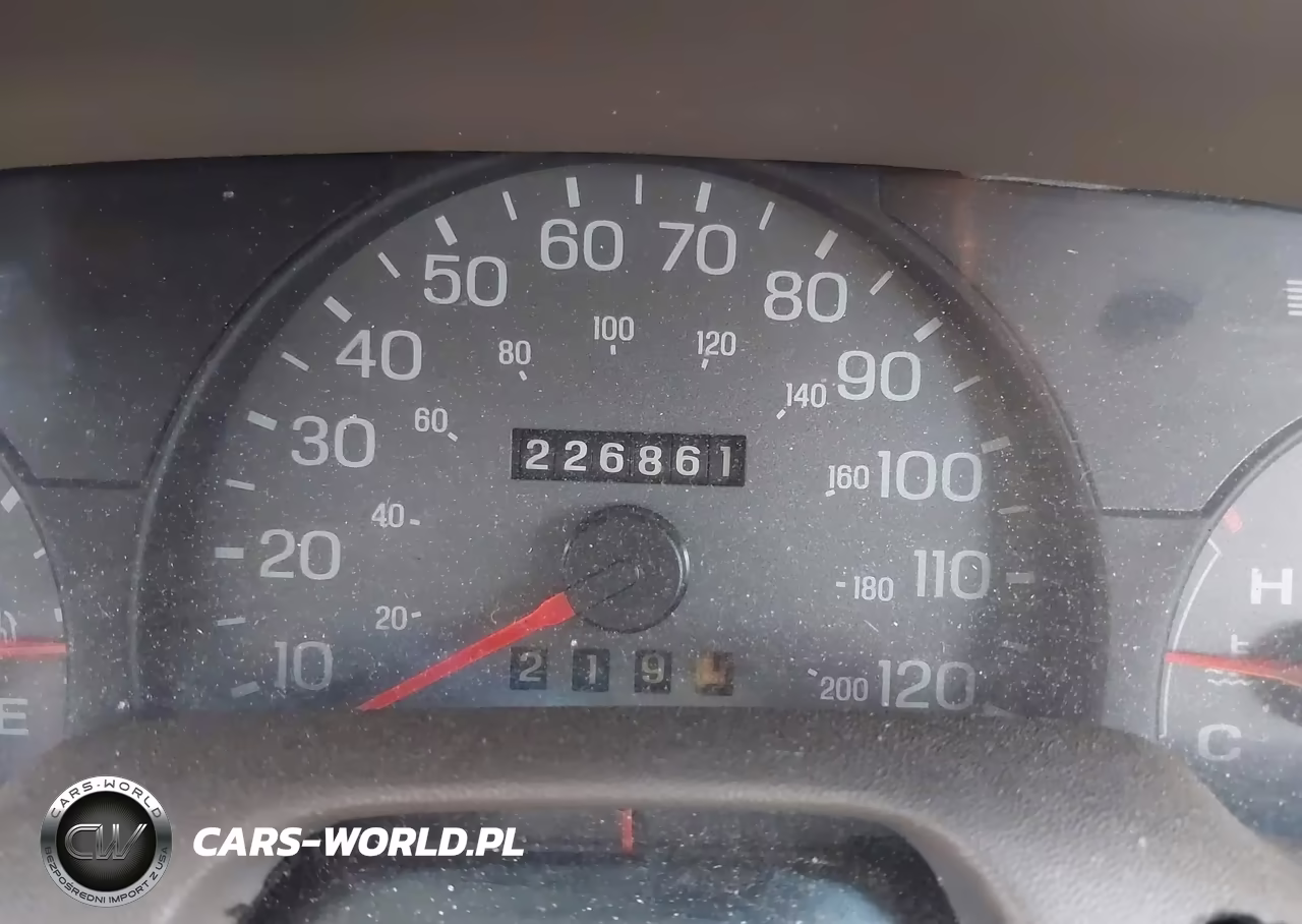 2000 Mercury Grand Marquis Gs VIN:2MEFM74W9YX724139 - 7