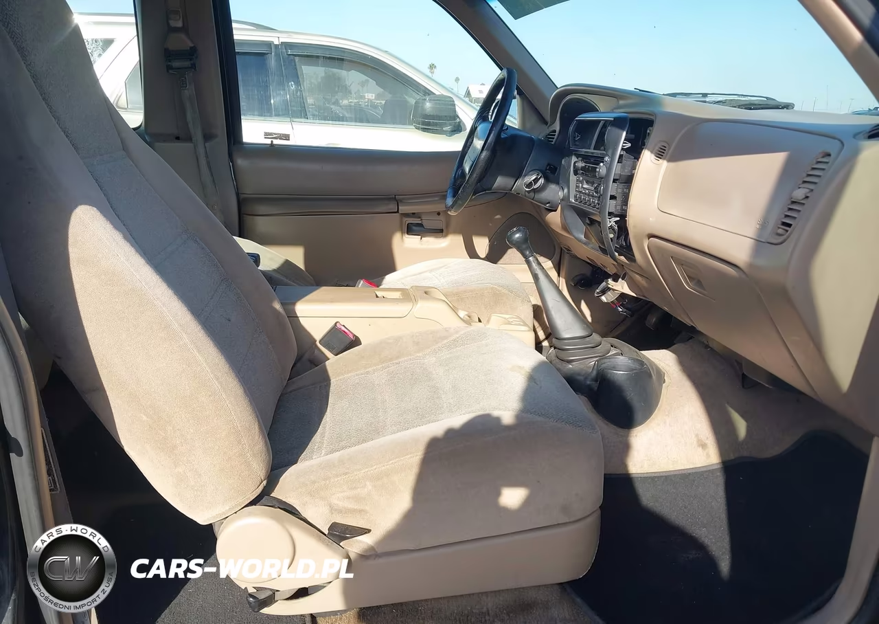 1999 Ford Explorer Sport VIN:1FMYU22XXXUB28662 - 5
