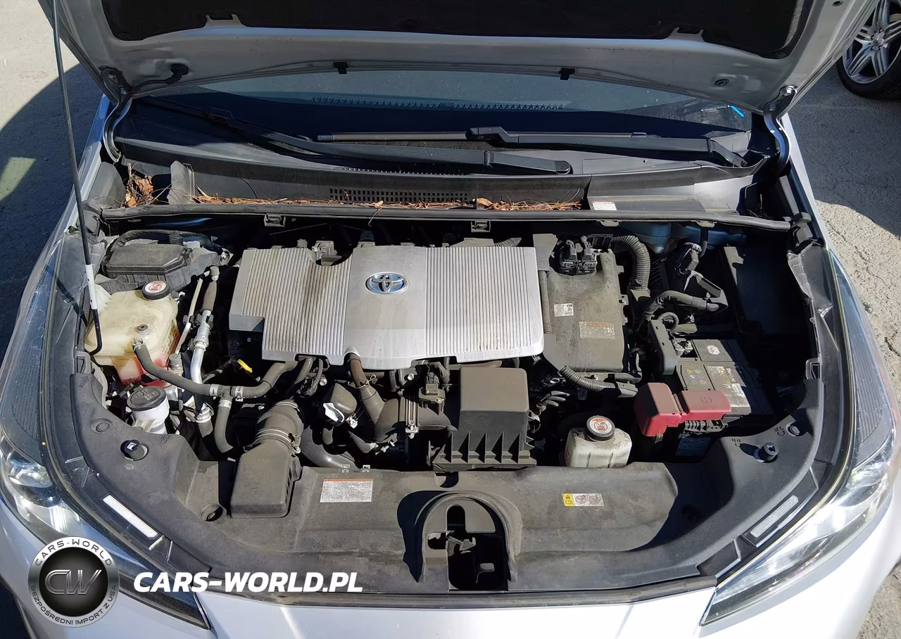 2020 Toyota Prius Le VIN:JTDKARFU9L3103196 - 10
