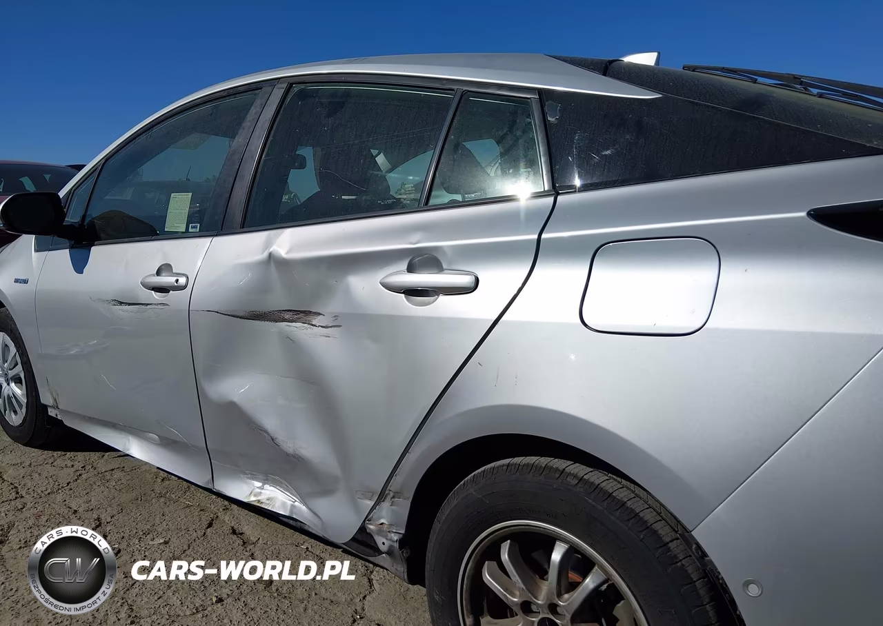 2020 Toyota Prius Le VIN:JTDKARFU9L3103196 - 19