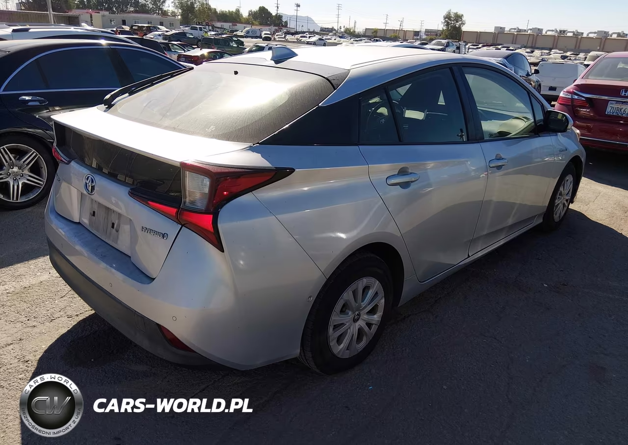 2020 Toyota Prius Le VIN:JTDKARFU9L3103196 - 4