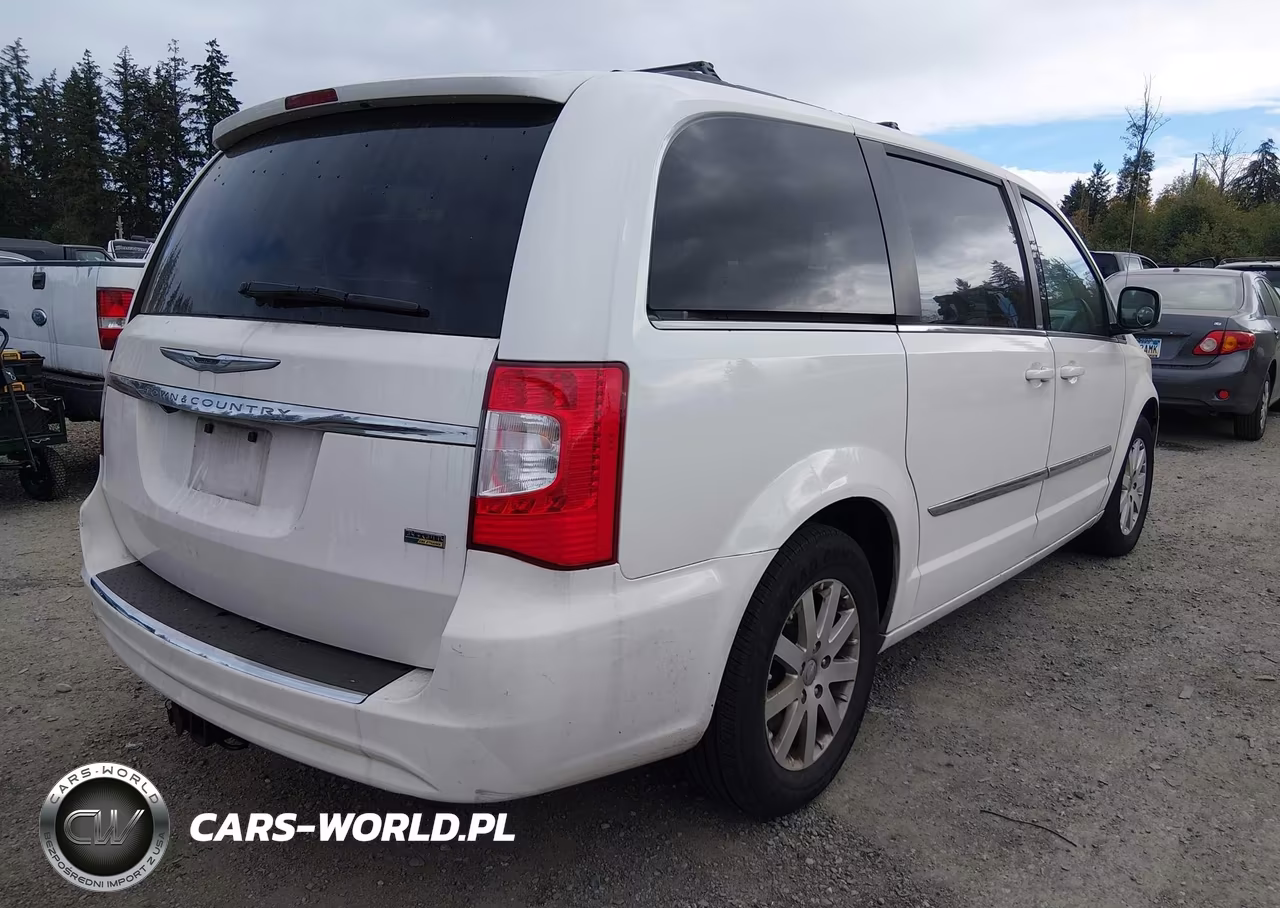 2013 Chrysler Town & Country Touring VIN:2C4RC1BG4DR696999 - 4