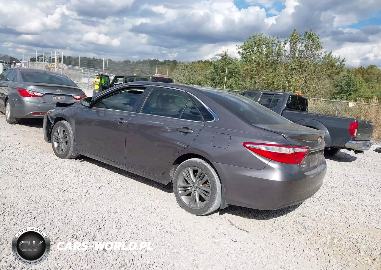 2016 Toyota Camry Se VIN:4T1BF1FK8GU119208 - 3