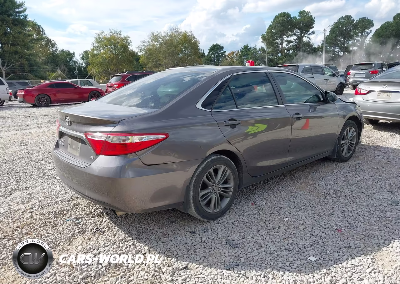 2016 Toyota Camry Se VIN:4T1BF1FK8GU119208 - 4