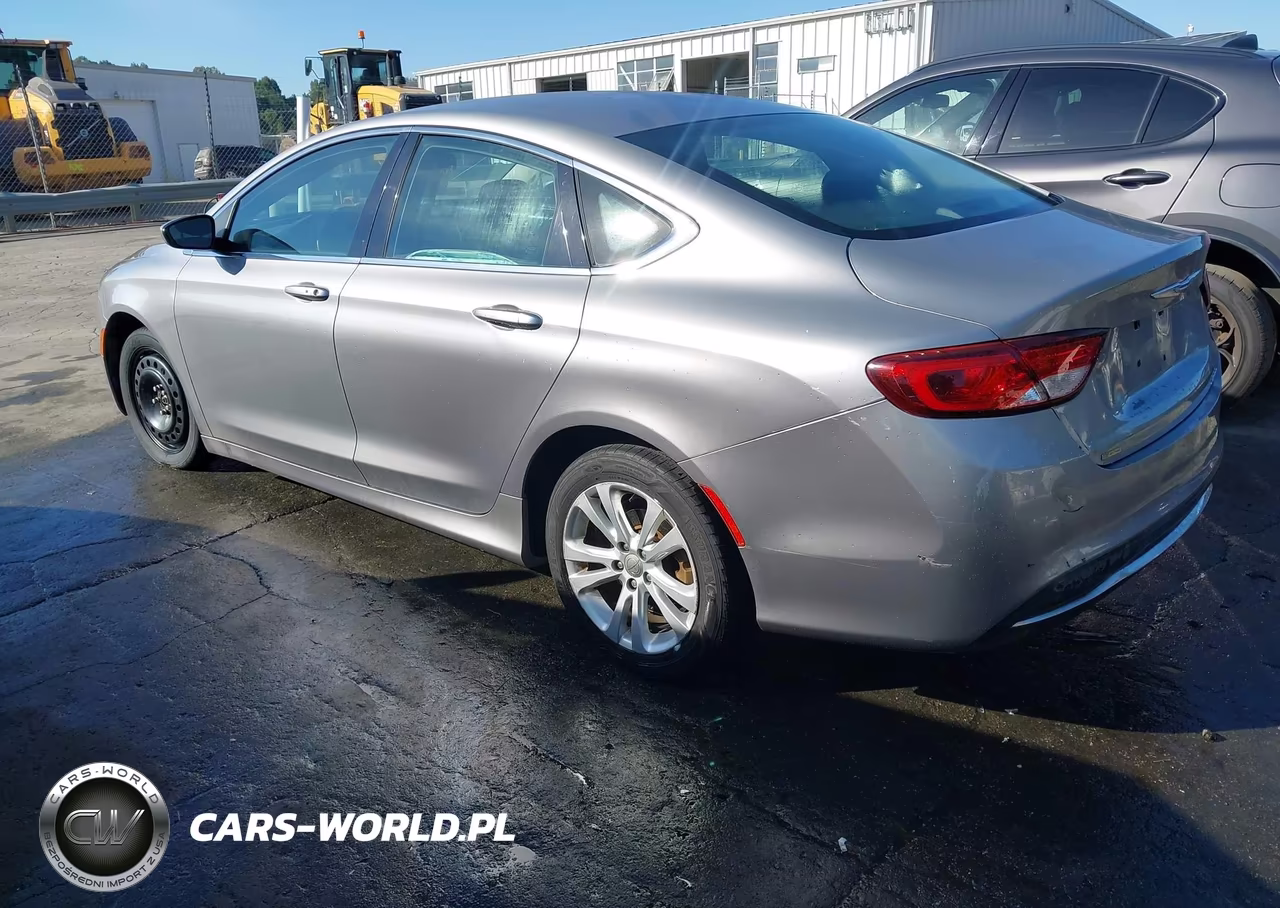 2015 Chrysler 200 Limited VIN:1C3CCCAB8FN616051 - 3