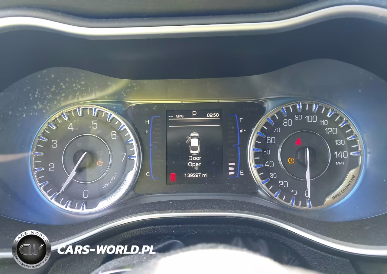 2015 Chrysler 200 Limited VIN:1C3CCCAB8FN616051 - 7