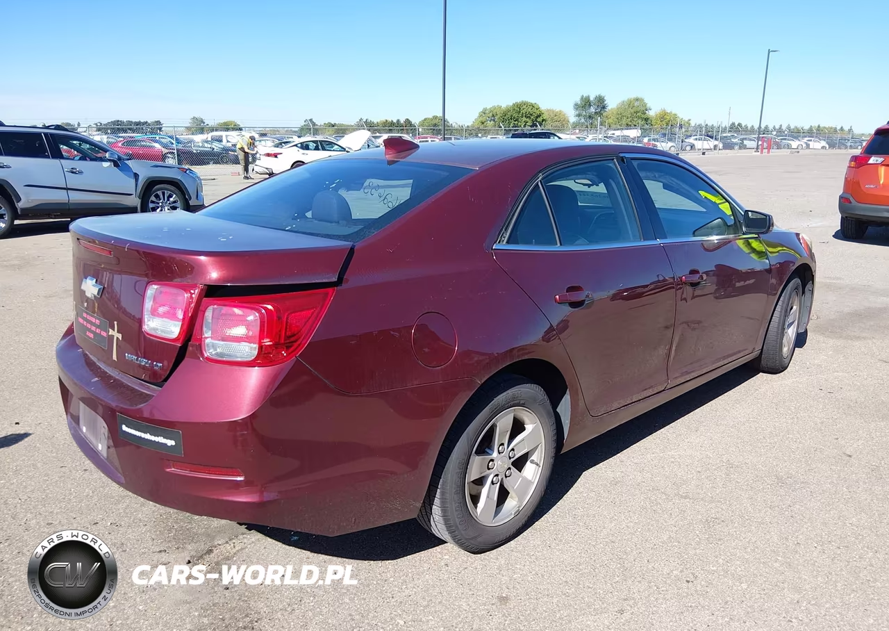 2015 Chevrolet Malibu 1Lt VIN:1G11C5SL3FF135844 - 4