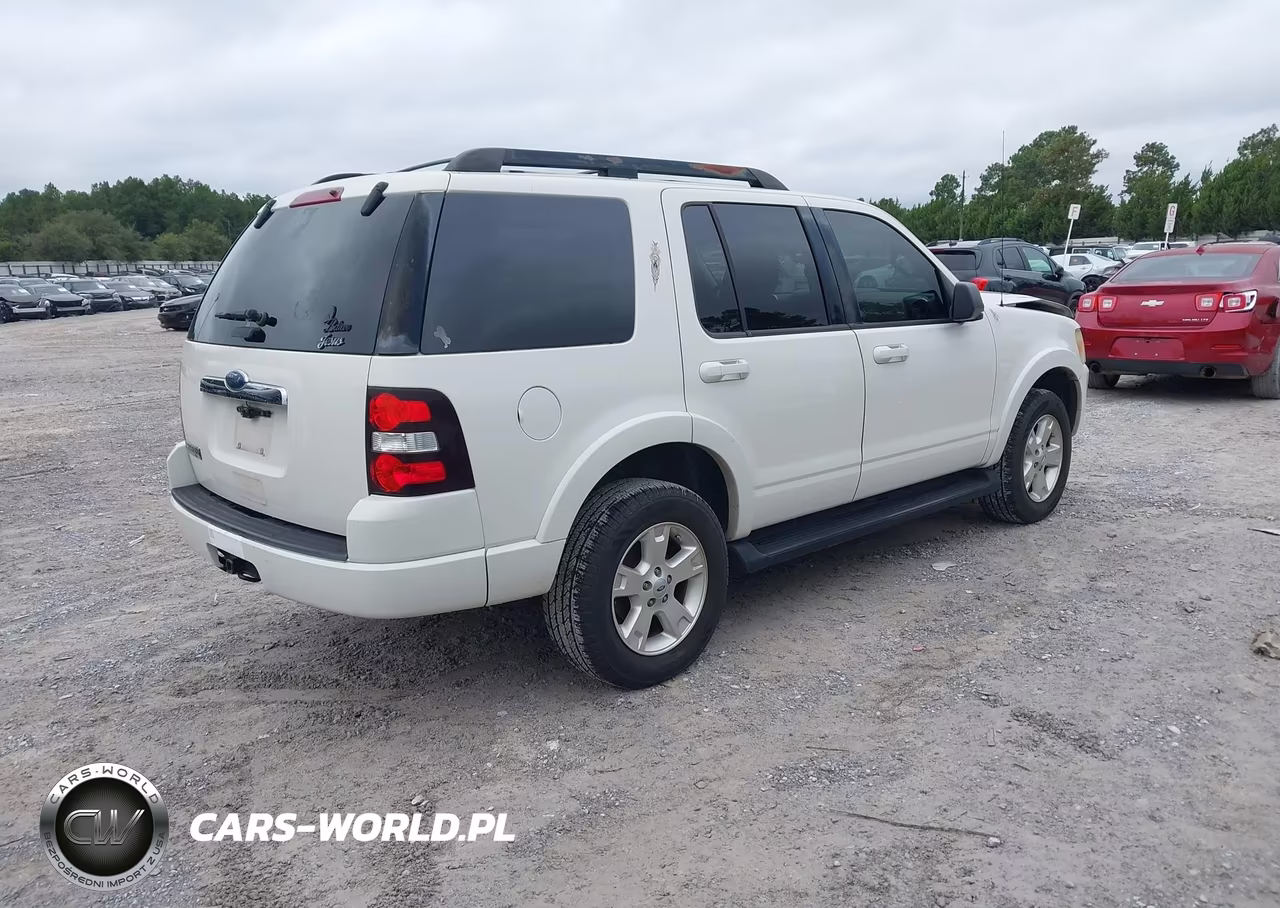 2009 Ford Explorer Xlt VIN:1FMEU63E69UA43733 - 4