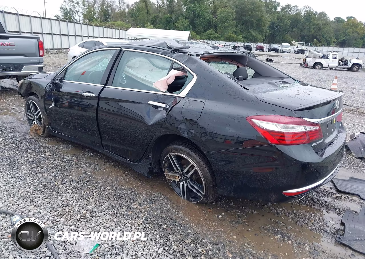 2017 Honda Accord Touring V6 VIN:1HGCR3F90HA035302 - 3
