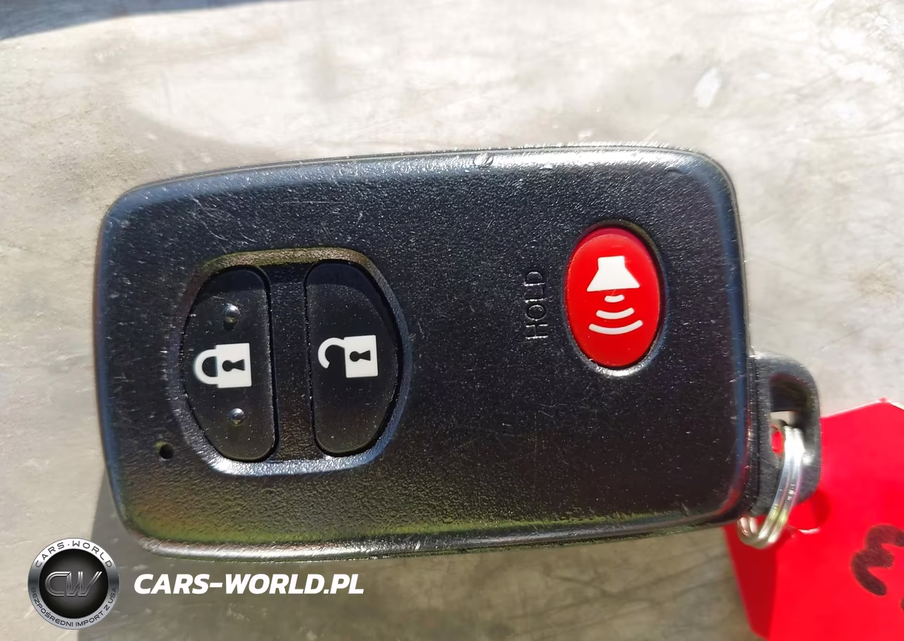 2015 Toyota Prius Two VIN:JTDKN3DU5F0473751 - 11