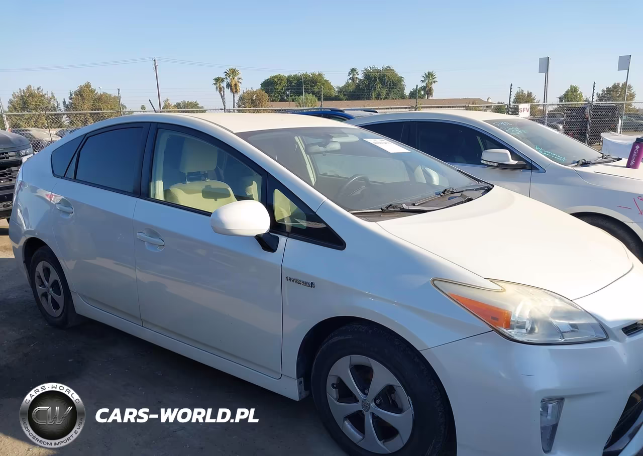 2015 Toyota Prius Two VIN:JTDKN3DU5F0473751 - 15