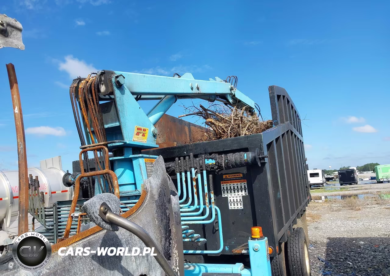2009 Freightliner M2 With Boom 106 Heavy Duty VIN:1FVAC3BS59HAM1189 - 12