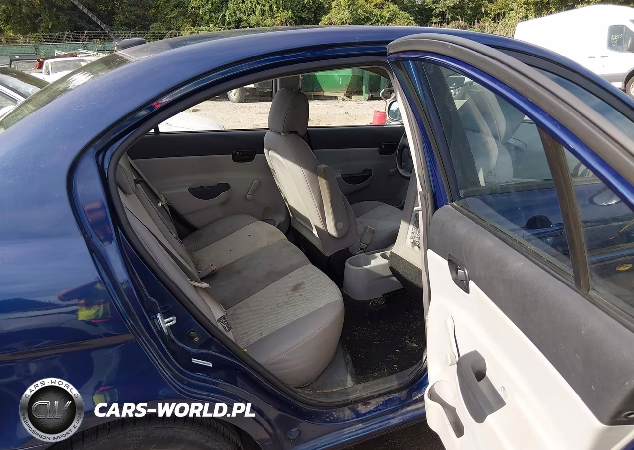 2011 Hyundai Accent Gls VIN:KMHCN4AC3BU613770 - 8