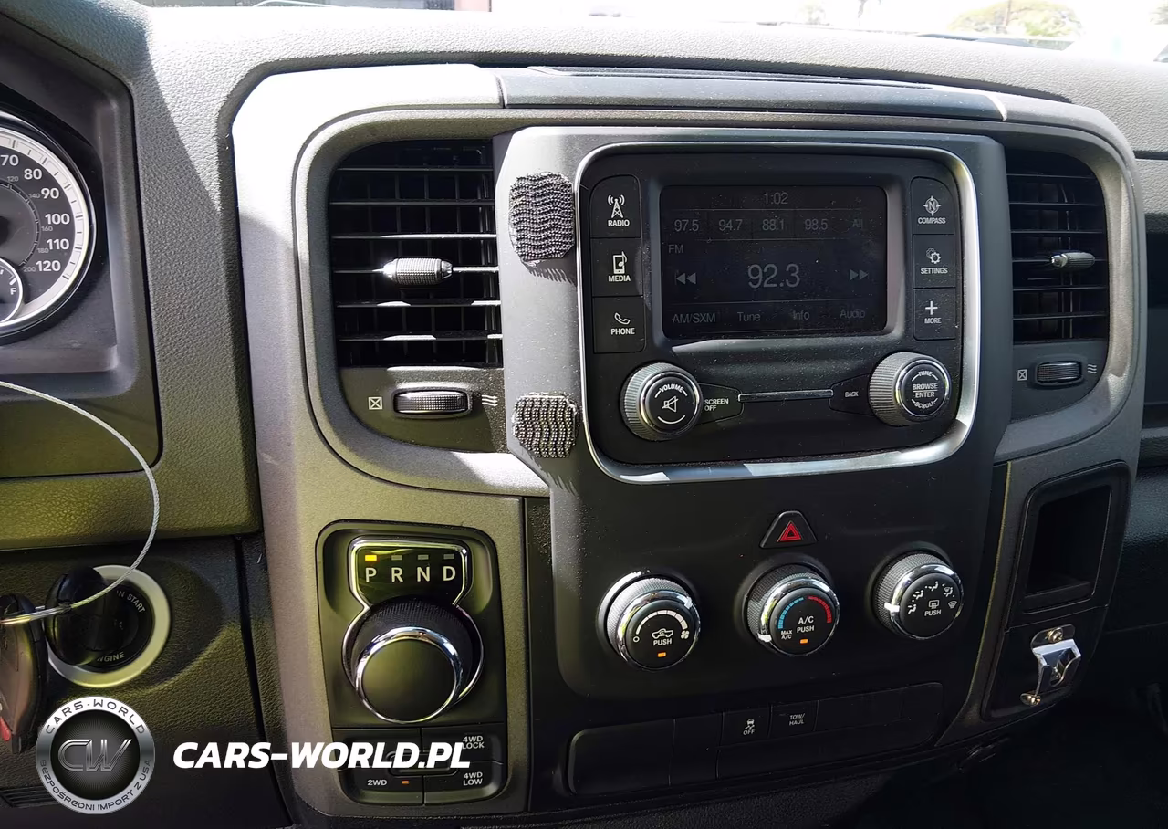 2018 Ram 1500 Tradesman 4X4 5'7 Box VIN:1C6RR7KG9JS286525 - 12