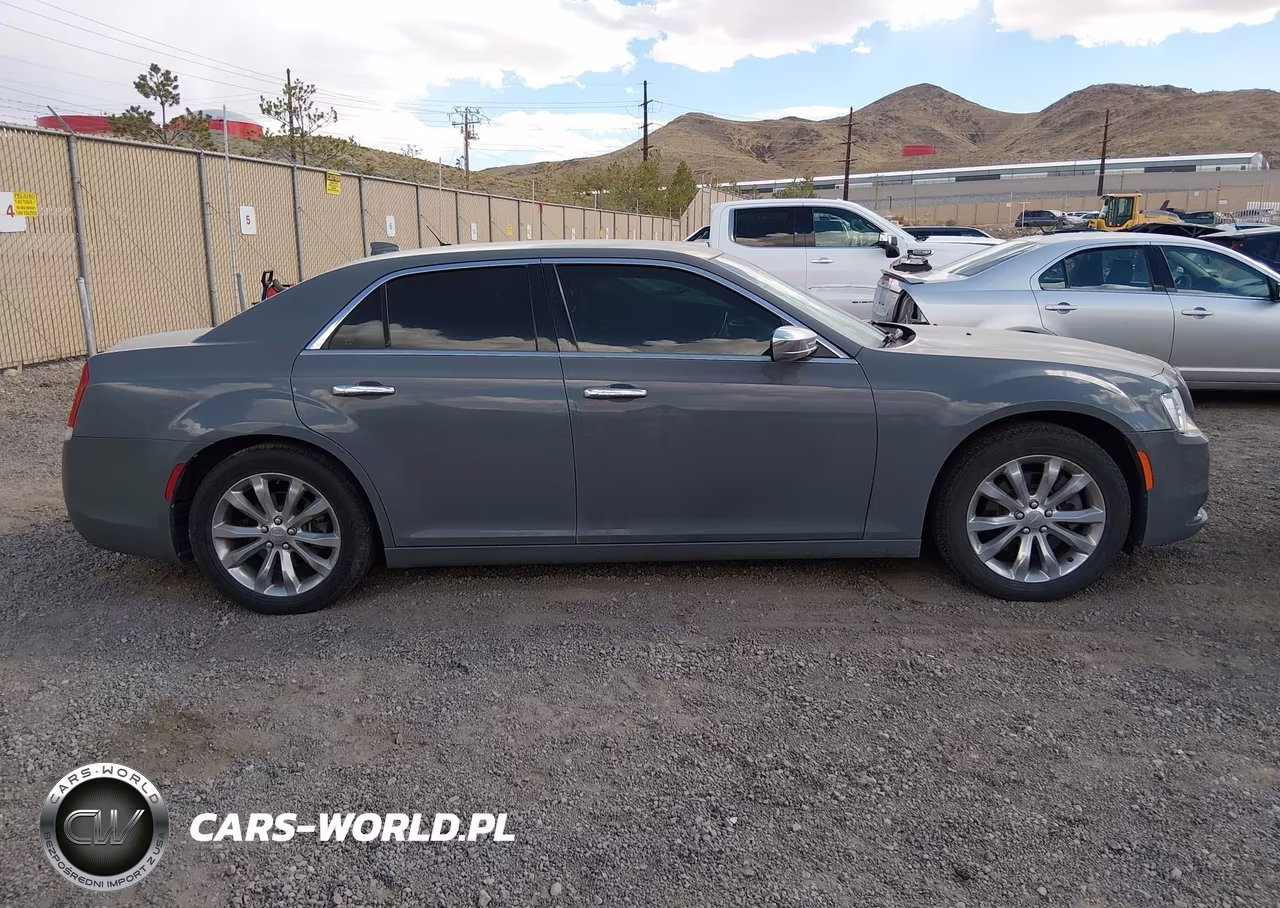 2018 Chrysler 300 Limited Awd VIN:2C3CCAKG4JH201986 - 13